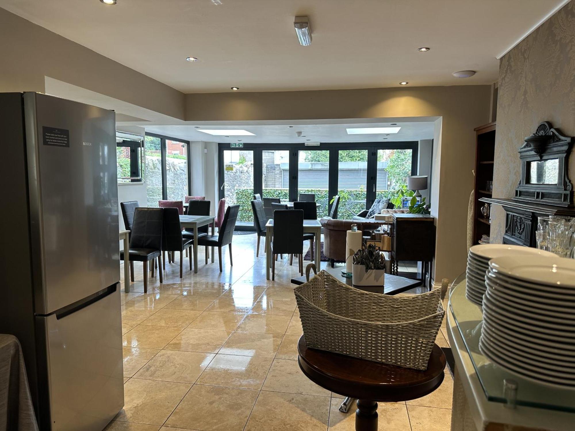 Number One Hundred Bed And Breakfast Cardiff Luaran gambar