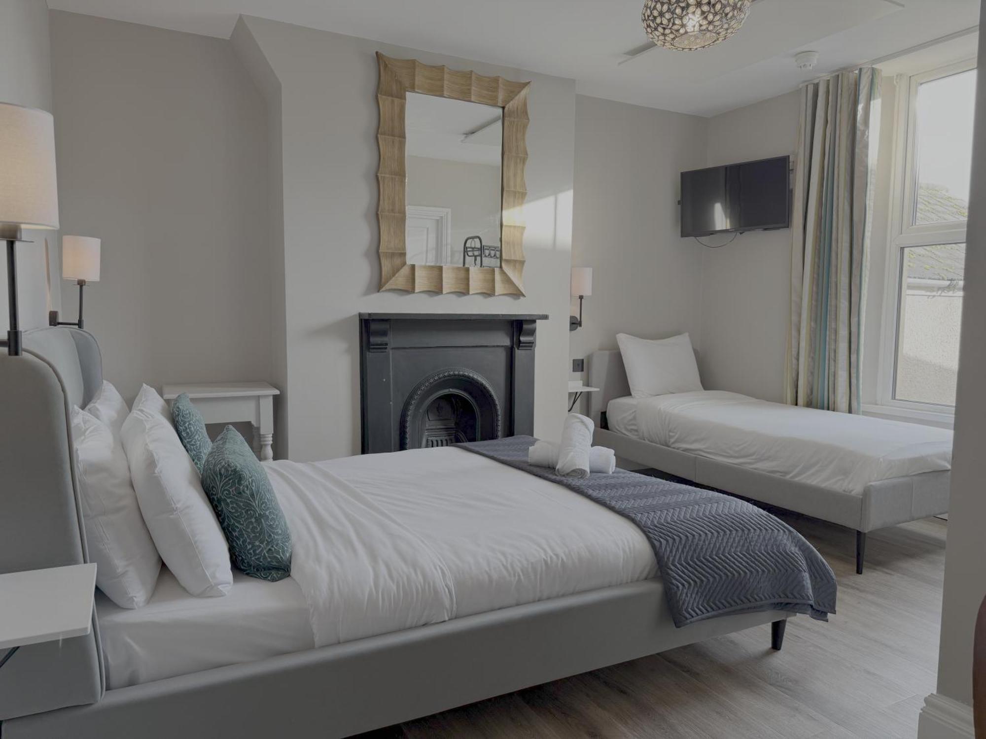 Number One Hundred Bed And Breakfast Cardiff Luaran gambar