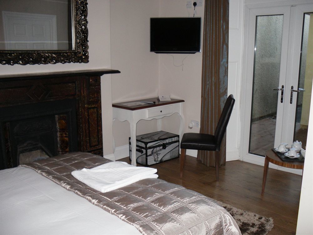 Number One Hundred Bed And Breakfast Cardiff Luaran gambar