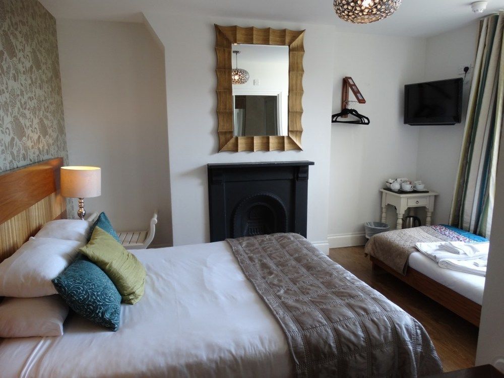 Number One Hundred Bed And Breakfast Cardiff Luaran gambar
