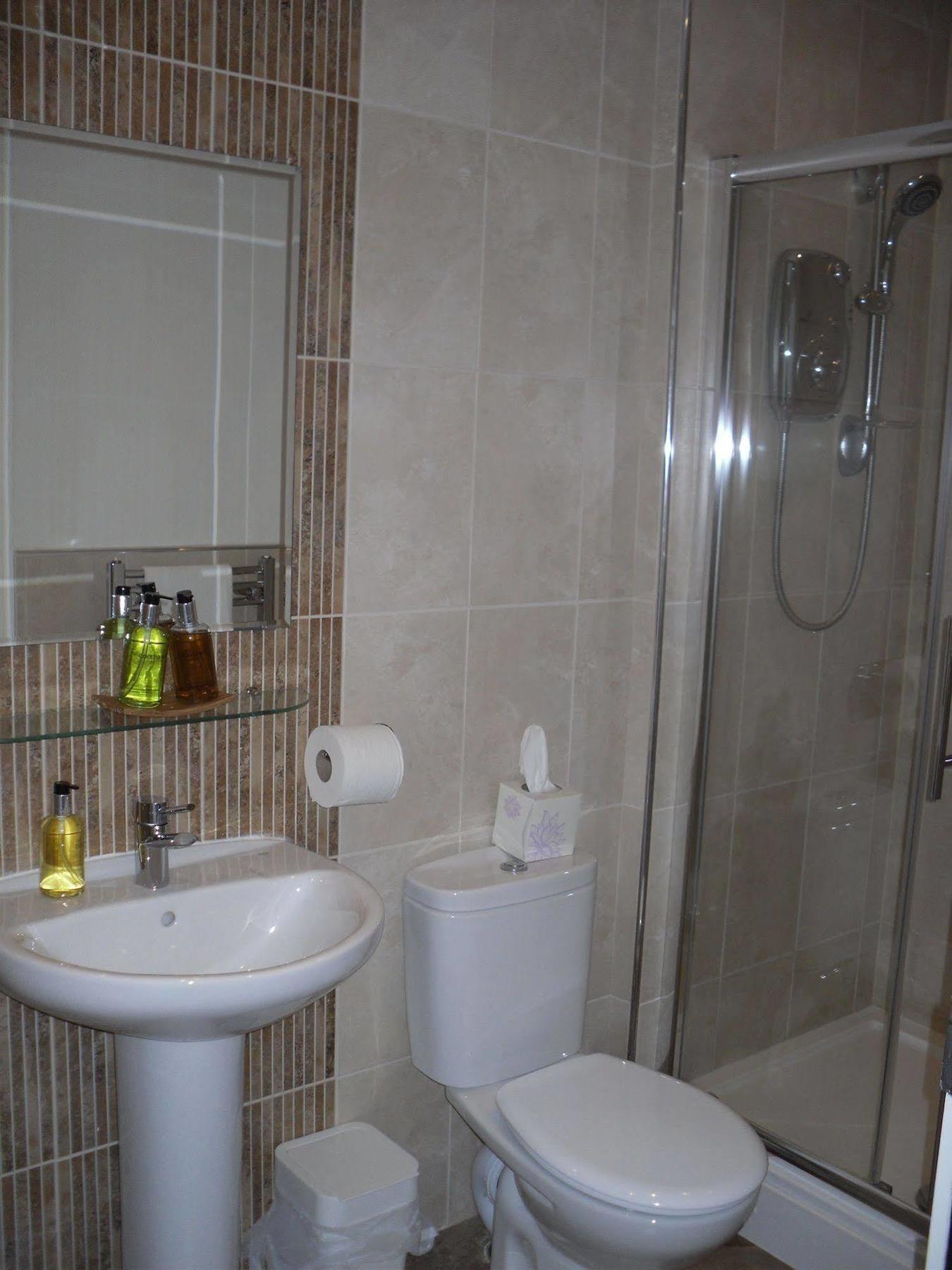 Number One Hundred Bed And Breakfast Cardiff Luaran gambar